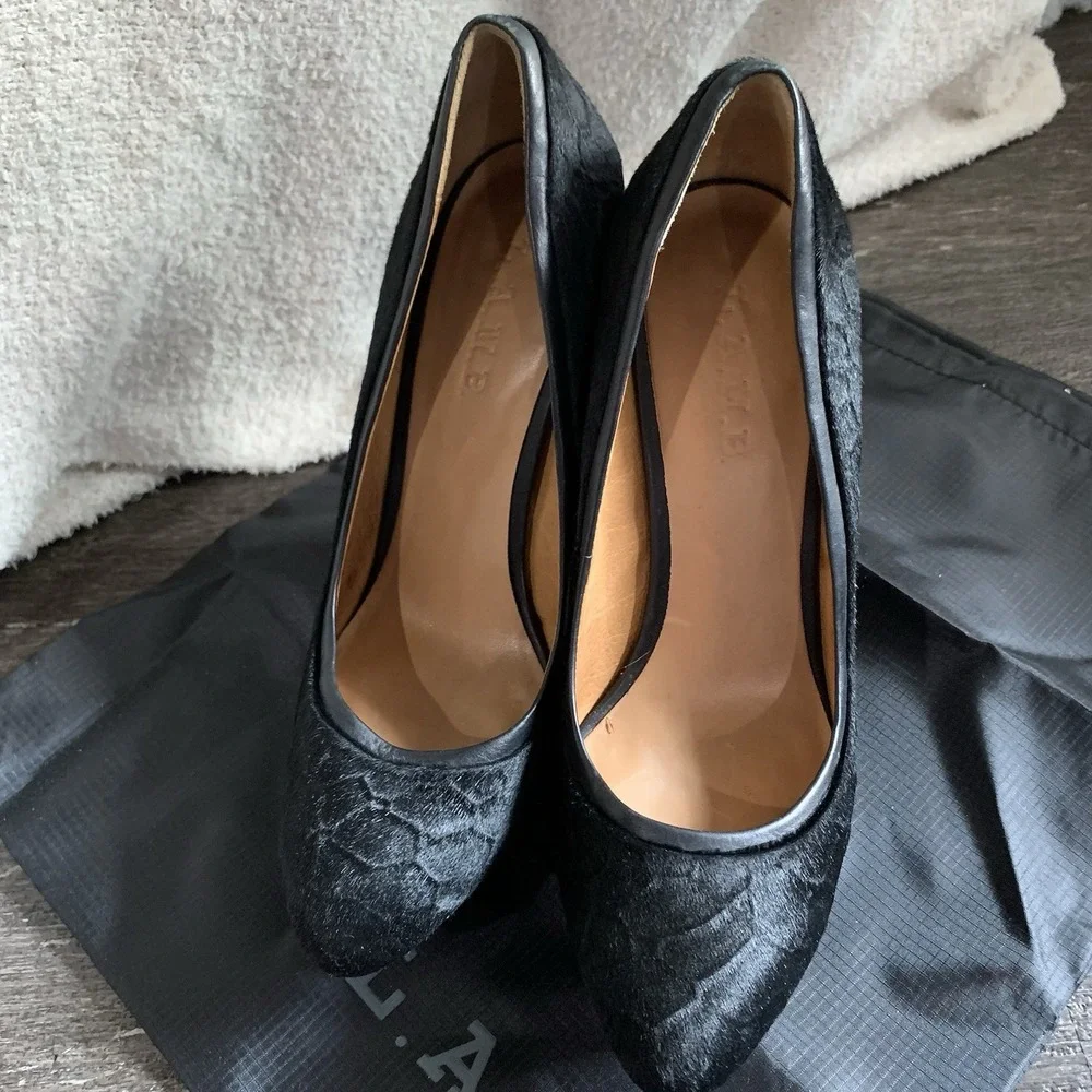 L.A.M.B by Gwen Stefani Calf Hair Floating Platform Stiletto Pump Heels Size 7.5